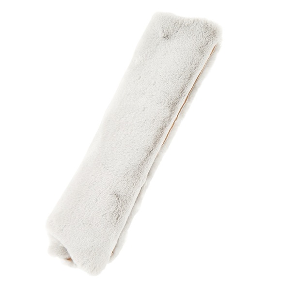 🌸SUMMER & ROSE - FAUX FUR RUG🌸 - Picture 4 of 4